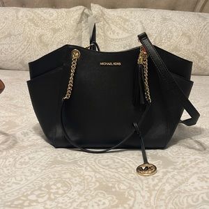 Michael kors tote